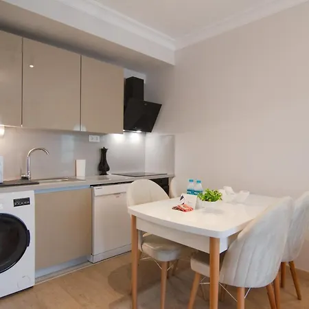 Bright & Cozy 1bdr Near Biz Cevahir Hali Mall